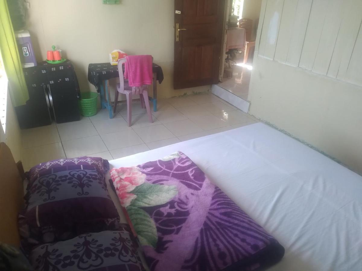 Karleta Homestay Ruteng Exterior foto